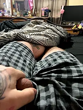 Snapshot of daddddddddyyyy chatting on 01-09-26, 04:43 daddddddddyyyy online show from 01-09-26, 04:43