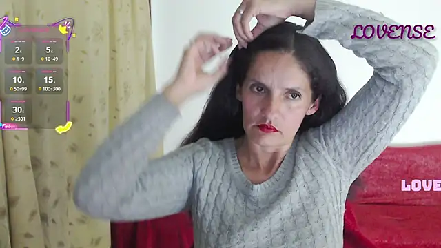 Snapshot of catalina_duran1 chatting on 10-13-25, 05:51 catalina duran1 online show from 10-13-25, 05:51