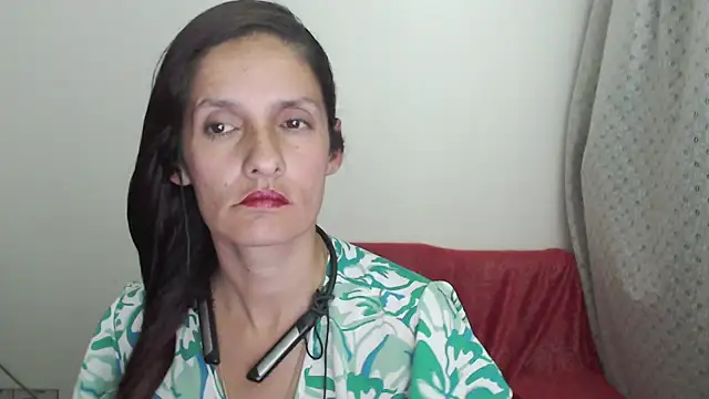 Snapshot of catalina_duran1 chatting on 02-14-26, 06:32 catalina duran1 online show from 02-14-26, 06:32