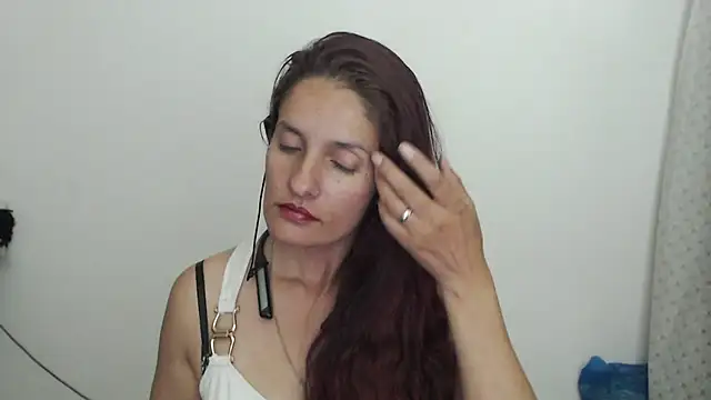 Snapshot of catalina_duran1 chatting on 06-25-26, 03:28 catalina duran1 online show from 06-25-26, 03:28