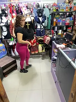 ROSALIALUCY online show from 10-08-25, 11:52