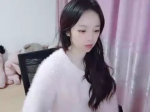 wwcc123 online show from 12-17-25, 02:50