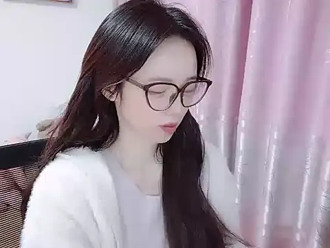 wwcc123 online show from 12-23-25, 03:59