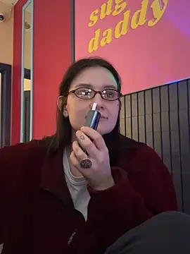 Snapshot of MakeBabyCum chatting on 03-02-25, 12:54 MakeBabyCum online show from 03-02-25, 12:54