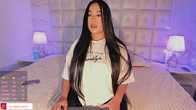 Snapshot of Gaby_Blaze chatting on 01-14-25, 05:56 Gaby Blaze online show from 01-14-25, 05:56