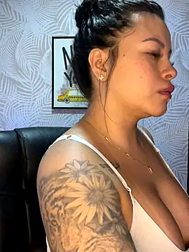 sexyyykloee online show from 10-04-25, 07:23