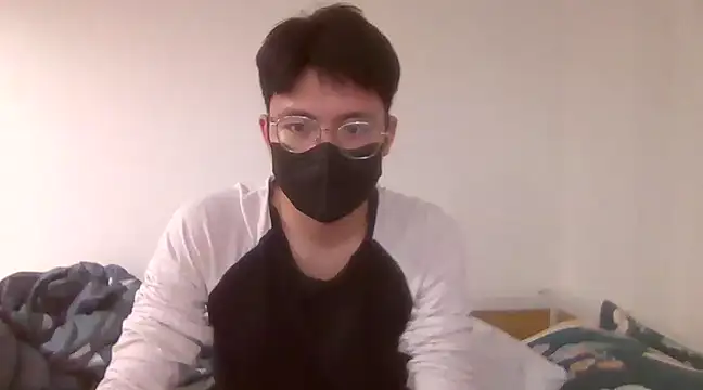 Snapshot of Gwencloudy chatting on 01-06-25, 02:25 Gwencloudy online show from 01-06-25, 02:25