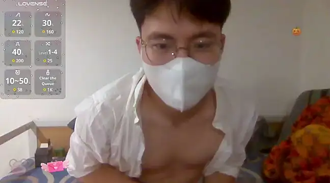 Snapshot of Gwencloudy chatting on 02-21-25, 01:44 Gwencloudy online show from 02-21-25, 01:44