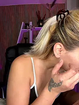 sofiah  online show from 01-10-26, 07:21