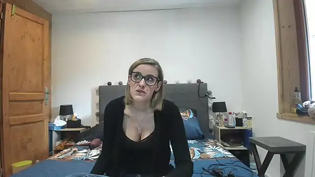 Madame Callie online show from 05-14-26, 01:29