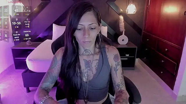 dark gotica online show from 04-22-26, 07:04