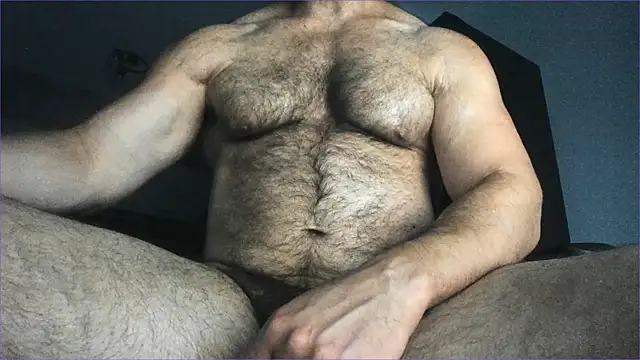 Snapshot of Hugealphabeast chatting on 07-28-26, 04:39 Hugealphabeast online show from 07-28-26, 04:39