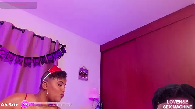 Snapshot of DianaBrownXX chatting on 10-28-25, 03:54 DianaBrownXX online show from 10-28-25, 03:54