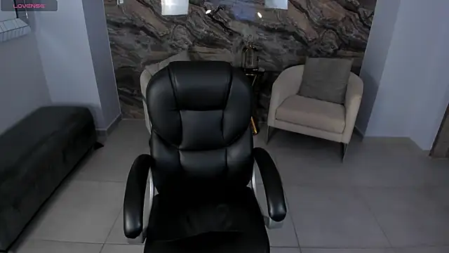 AlessiaCorleone  online show from 03-10-25, 09:29