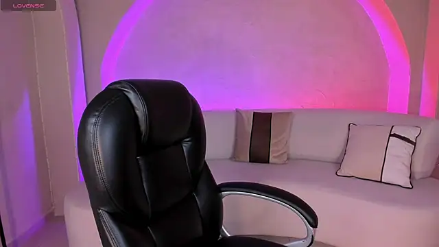 AlessiaCorleone  online show from 10-09-25, 05:22