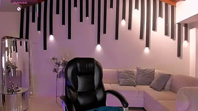 AmyWalker  online show from 02-20-25, 01:30