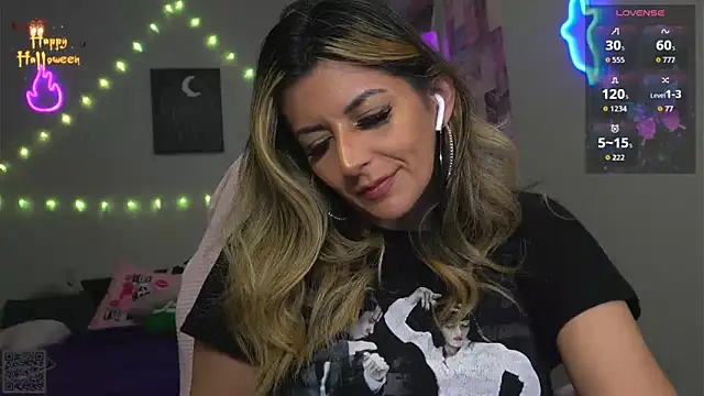 Snapshot of K4Li3Rxyzz chatting on 10-17-25, 08:28 K4Li3Rxyzz online show from 10-17-25, 08:28
