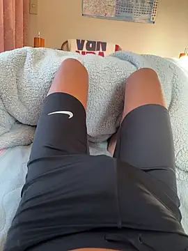 Snapshot of TYTYTYTY130130 chatting on 11-28-25, 11:40 TYTYTYTY130130 online show from 11-28-25, 11:40