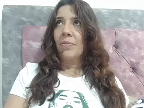 Snapshot of Victoria_meester chatting on 01-04-25, 04:00 Victoria meester online show from 01-04-25, 04:00