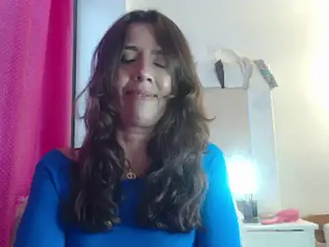 Snapshot of Victoria_meester chatting on 01-06-25, 09:22 Victoria meester online show from 01-06-25, 09:22