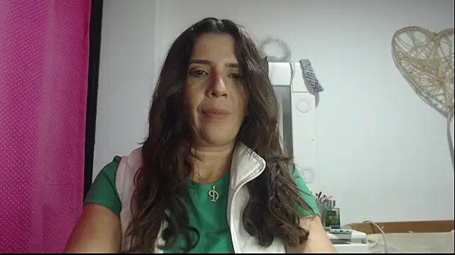 Snapshot of Victoria_meester chatting on 01-19-25, 11:00 Victoria meester online show from 01-19-25, 11:00