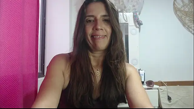 Snapshot of Victoria_meester chatting on 01-20-25, 08:50 Victoria meester online show from 01-20-25, 08:50