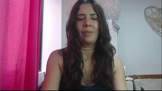 Snapshot of Victoria_meester chatting on 01-28-25, 03:35 Victoria meester online show from 01-28-25, 03:35