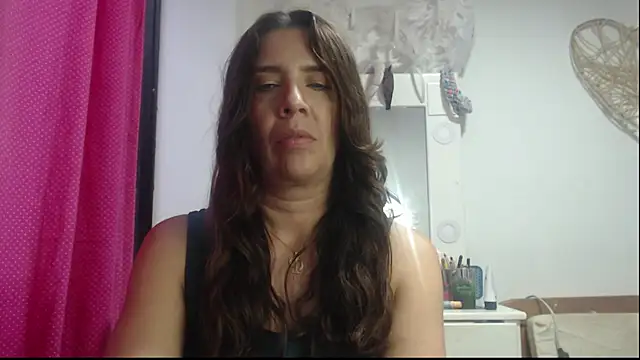 Snapshot of Victoria_meester chatting on 01-28-25, 09:29 Victoria meester online show from 01-28-25, 09:29