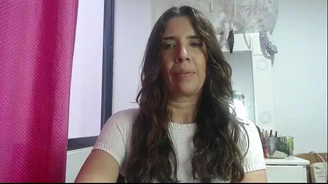 Snapshot of Victoria_meester chatting on 01-29-25, 08:46 Victoria meester online show from 01-29-25, 08:46