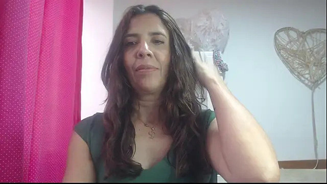 Snapshot of Victoria_meester chatting on 02-04-25, 09:10 Victoria meester online show from 02-04-25, 09:10