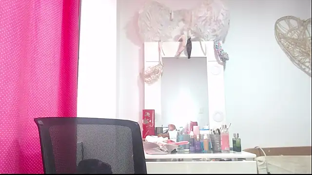 Snapshot of Victoria_meester chatting on 02-07-25, 03:08 Victoria meester online show from 02-07-25, 03:08