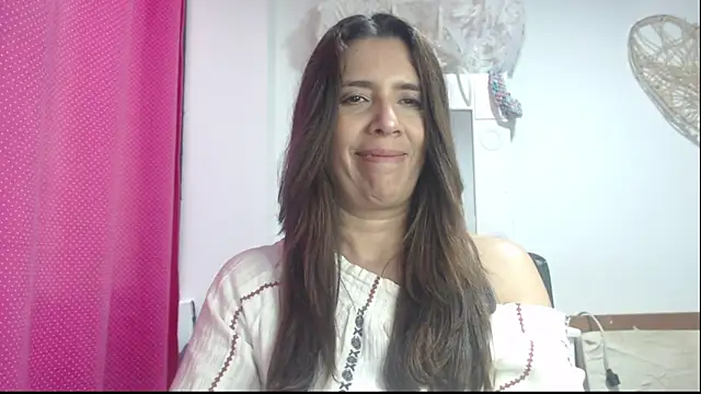 Snapshot of Victoria_meester chatting on 02-10-25, 09:04 Victoria meester online show from 02-10-25, 09:04