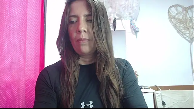 Snapshot of Victoria_meester chatting on 02-12-25, 04:00 Victoria meester online show from 02-12-25, 04:00