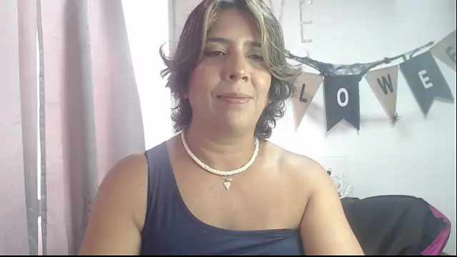 Snapshot of Victoria_meester chatting on 10-16-25, 02:51 Victoria meester online show from 10-16-25, 02:51