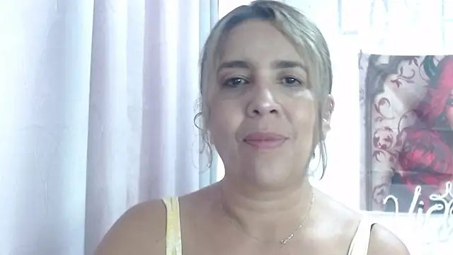 Victoria meester online show from 02-25-26, 07:01