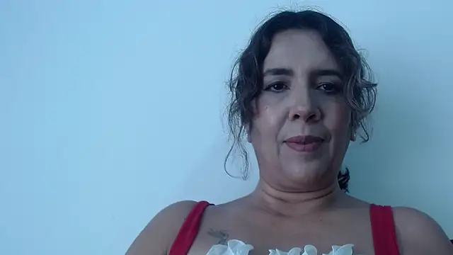 Victoria meester online show from 04-28-26, 02:00