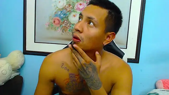 Snapshot of Luciana_and_Neitan chatting on 02-02-25, 09:23 Luciana and Neitan online show from 02-02-25, 09:23