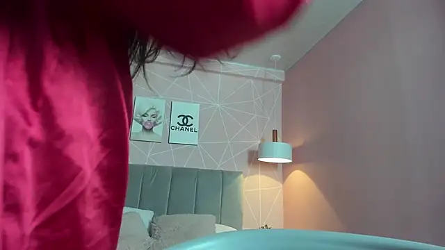 dolly zoe online show from 11-07-25, 10:10