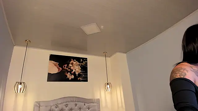 ayshel   online show from 03-19-25, 04:03