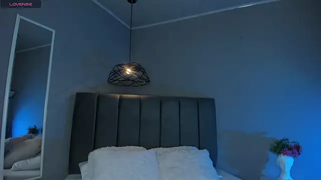 ayshel   online show from 11-19-25, 09:04