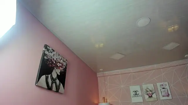 ayshel   online show from 11-24-25, 10:31