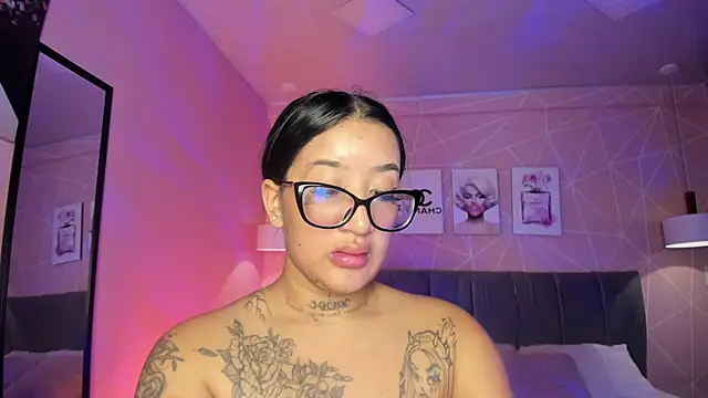 ayshel   online show from 12-04-25, 08:17