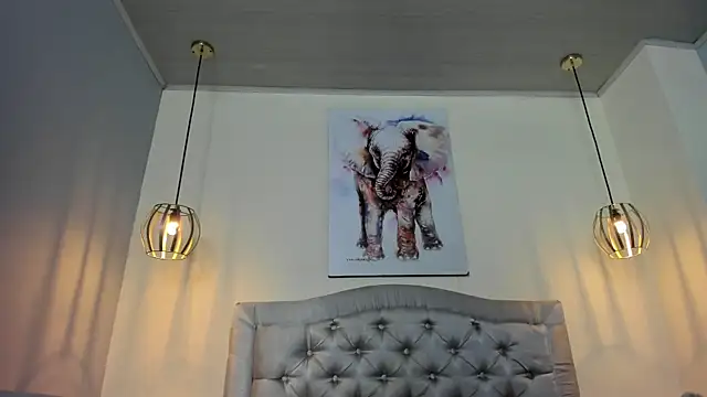 ayshel   online show from 07-31-26, 10:47
