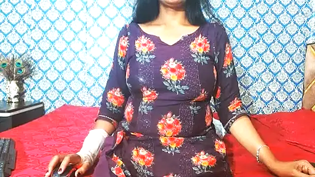 Snapshot of nikitahot3 chatting on 10-12-25, 03:11 nikitahot3 online show from 10-12-25, 03:11