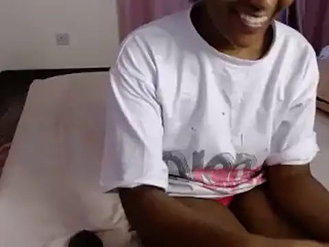 Snapshot of savage_laura chatting on 02-09-25, 11:25 savage laura online show from 02-09-25, 11:25