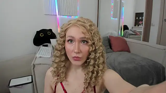 CarolMay online show from 04-25-26, 06:05