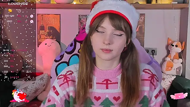 Snapshot of AliceLanley chatting on 12-24-24, 01:17 AliceLanley online show from 12-24-24, 01:17