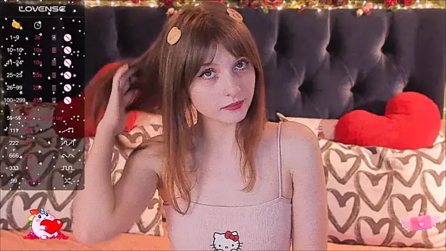 Snapshot of AliceLanley chatting on 02-25-25, 11:19 AliceLanley online show from 02-25-25, 11:19