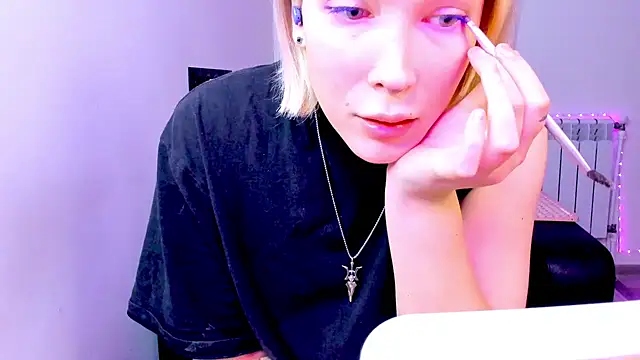 dollmore online show from 11-29-25, 02:58