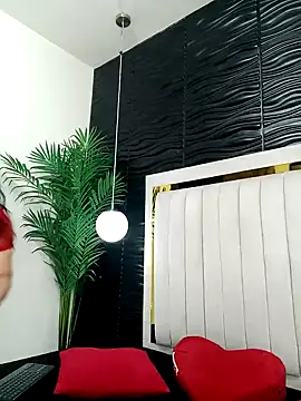 lucia vonne  online show from 01-22-25, 11:45